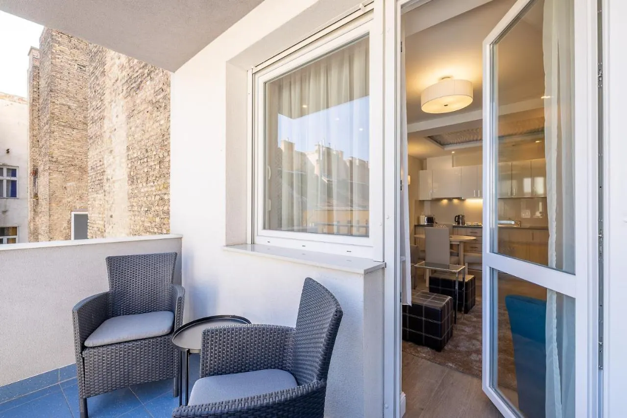 ***  Silver Crown Hotel & Residence, Palace Quarter Budapeste Hungria