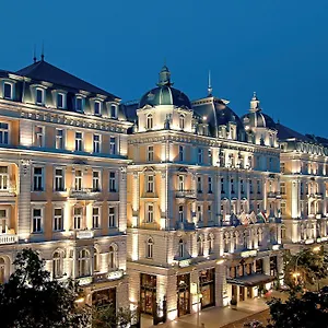 Corinthia Ξενοδοχείο