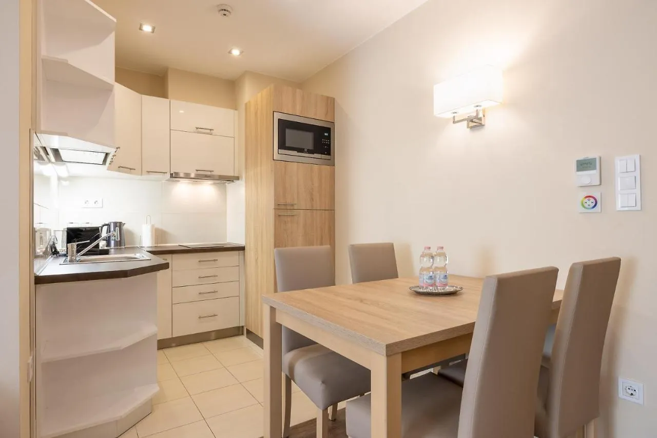 Silver Crown Hotel & Residence, Palace Quarter Budapeşte 3*,  Macaristan