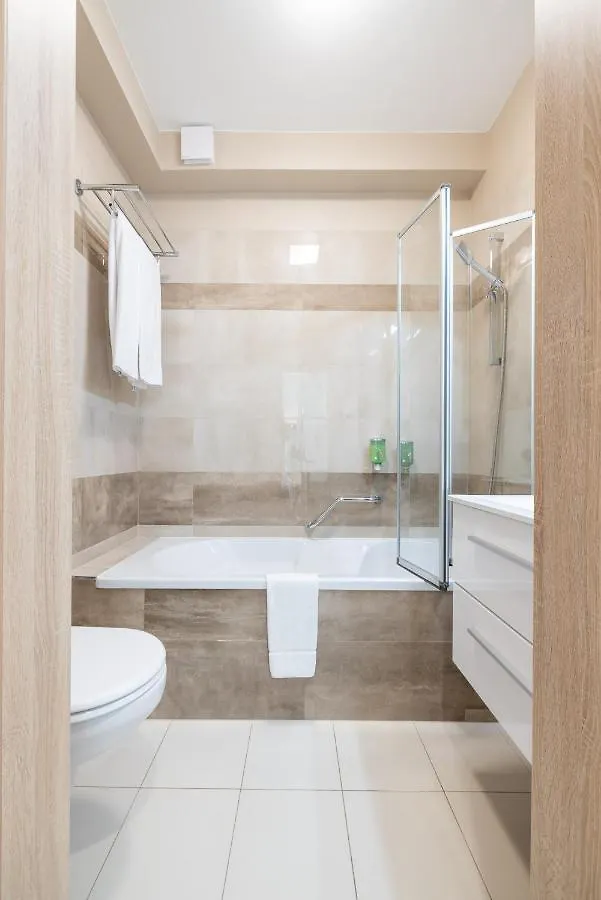 ***  Silver Crown Hotel & Residence, Palace Quarter Βουδαπέστη Ουγγαρία